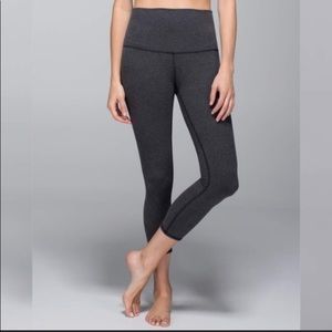 Lululemon Wunder Under roll down crop